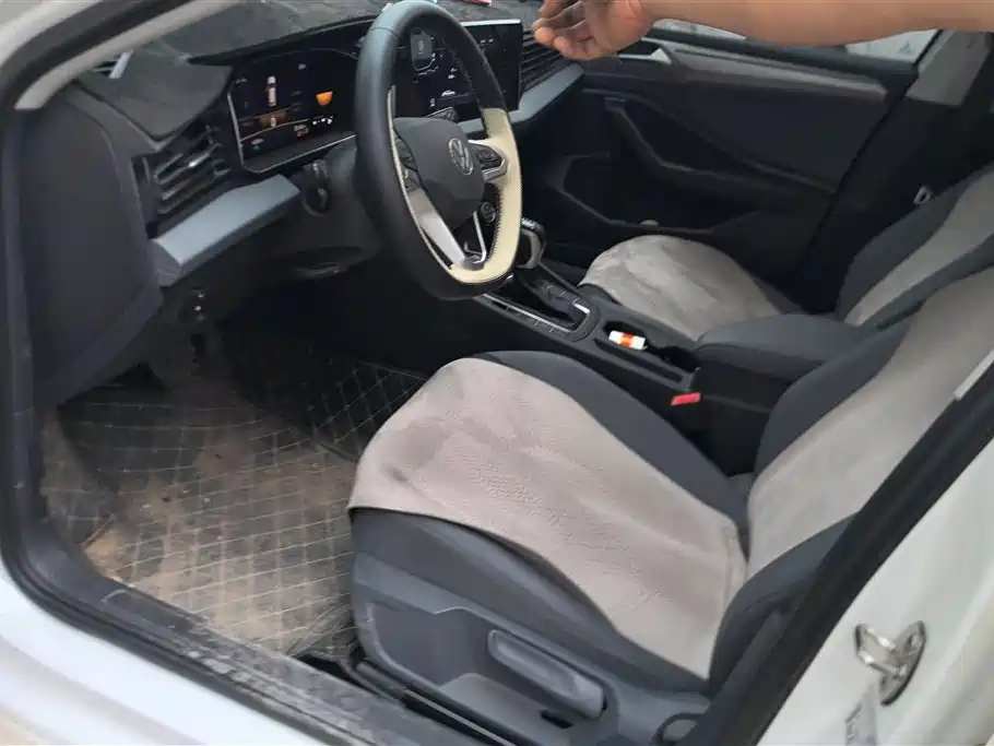 Volkswagen Sagitar 2024 200TSI DSG Flying Edition фото 9