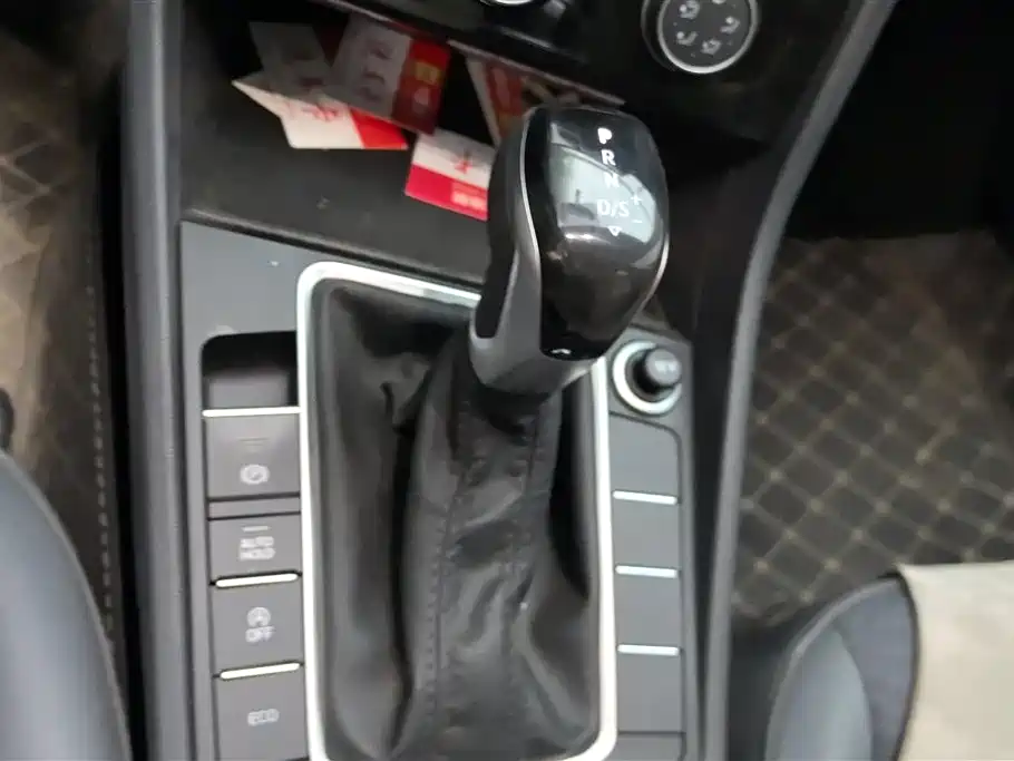 Volkswagen Sagitar 2024 200TSI DSG Flying Edition фото 16