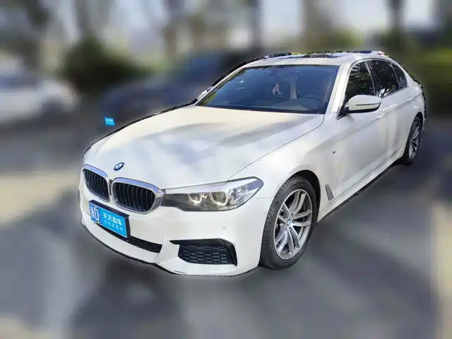 BMW 5 Series 2020 525Li M Sport Package — фото 1