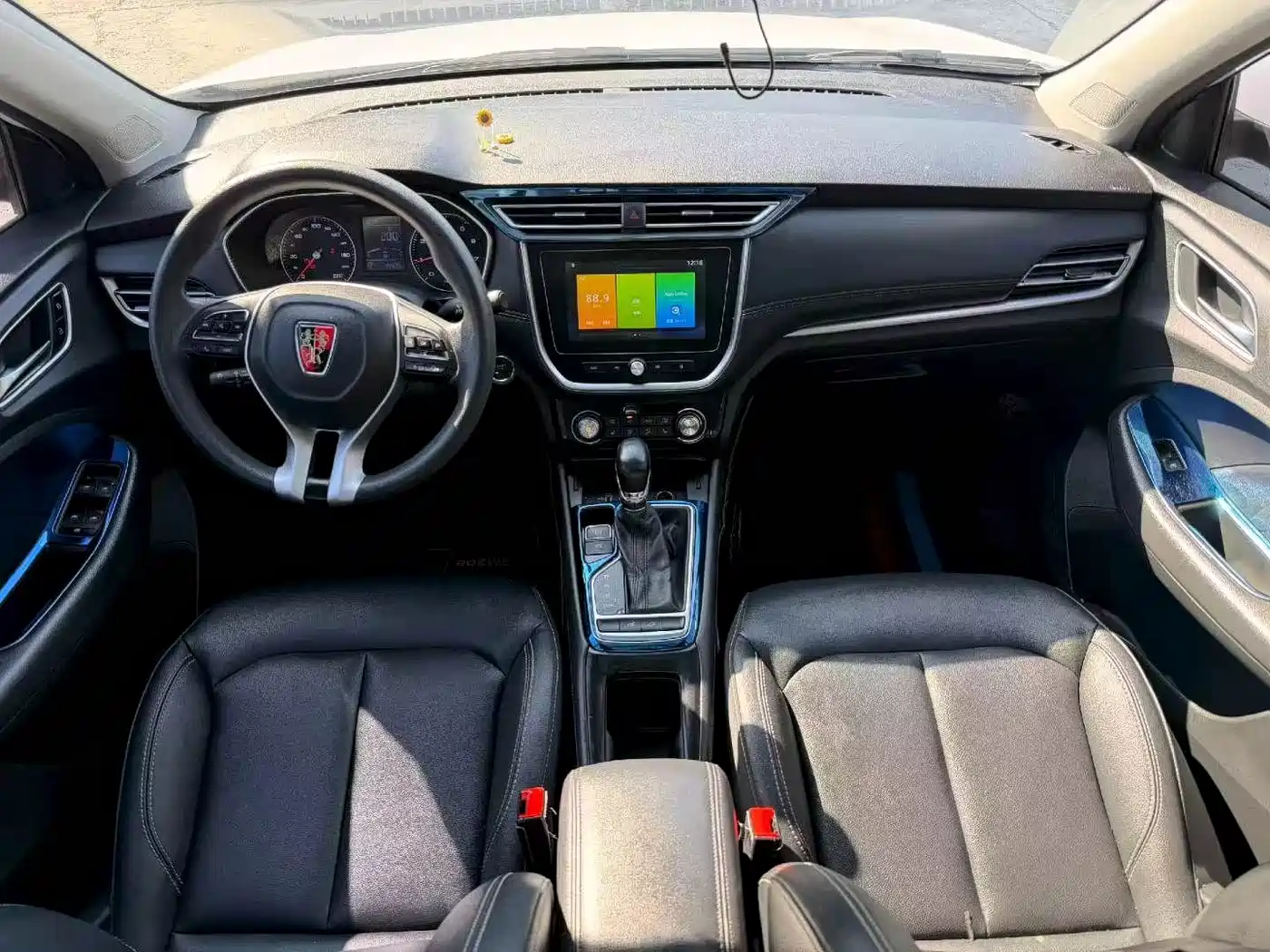 Roewe RX3 2019 2018 1.6L CVT Internet Smart Edition