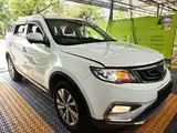 Фото 4 - Geely Atlas