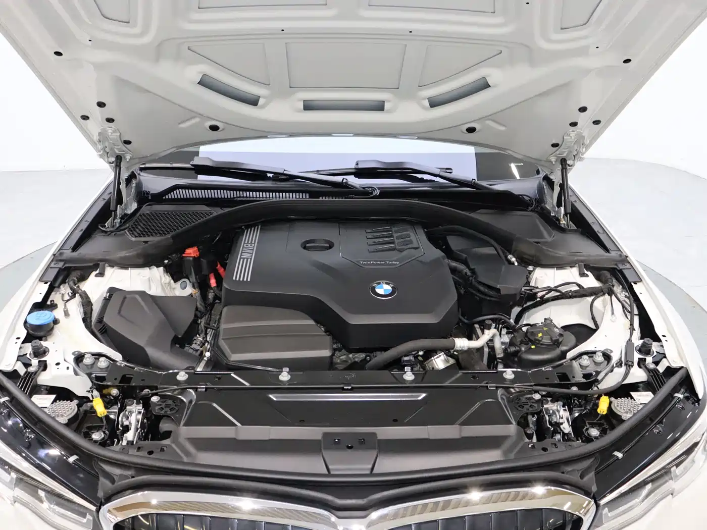 BMW 3 Series 2022 325Li M Sport Package фото 13