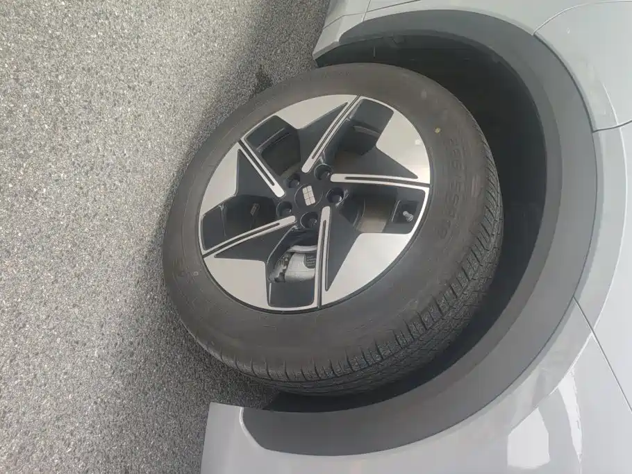 Geely Galaxy Galaxy E5 2024 2024 530km Explore+ Edition