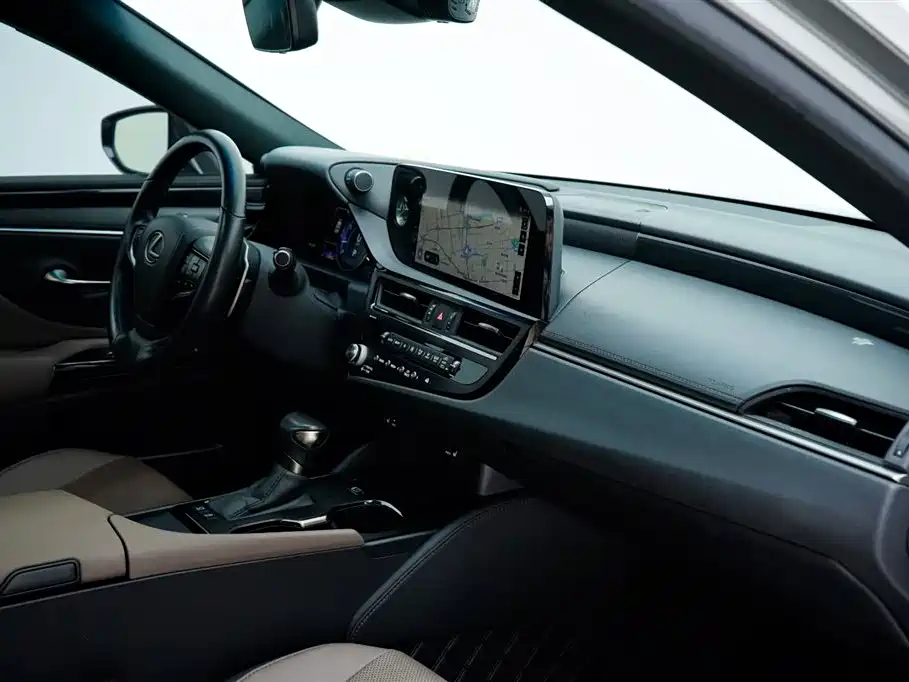 Lexus ES 2022 200 Excellence Edition фото 28