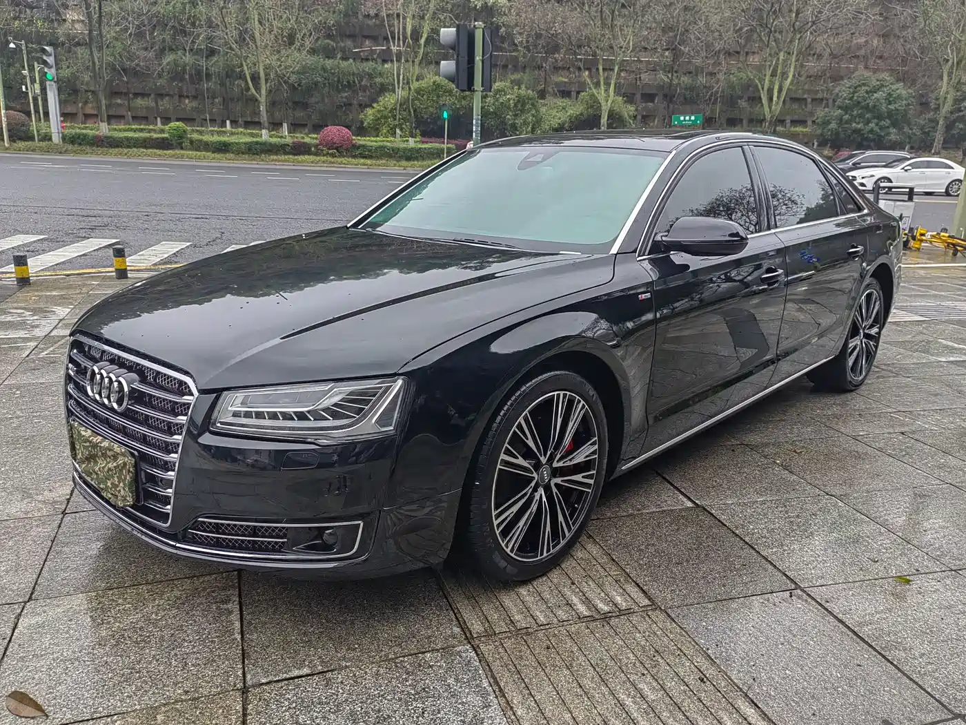 Audi A8 2011 A8L 3.0 TFSI quattro Premium (245kW) фото 4