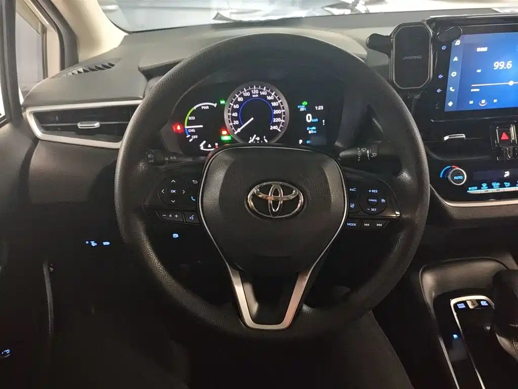 Toyota Corolla 2021 Hybrid 1.8L E-CVT Elite Edition фото 11