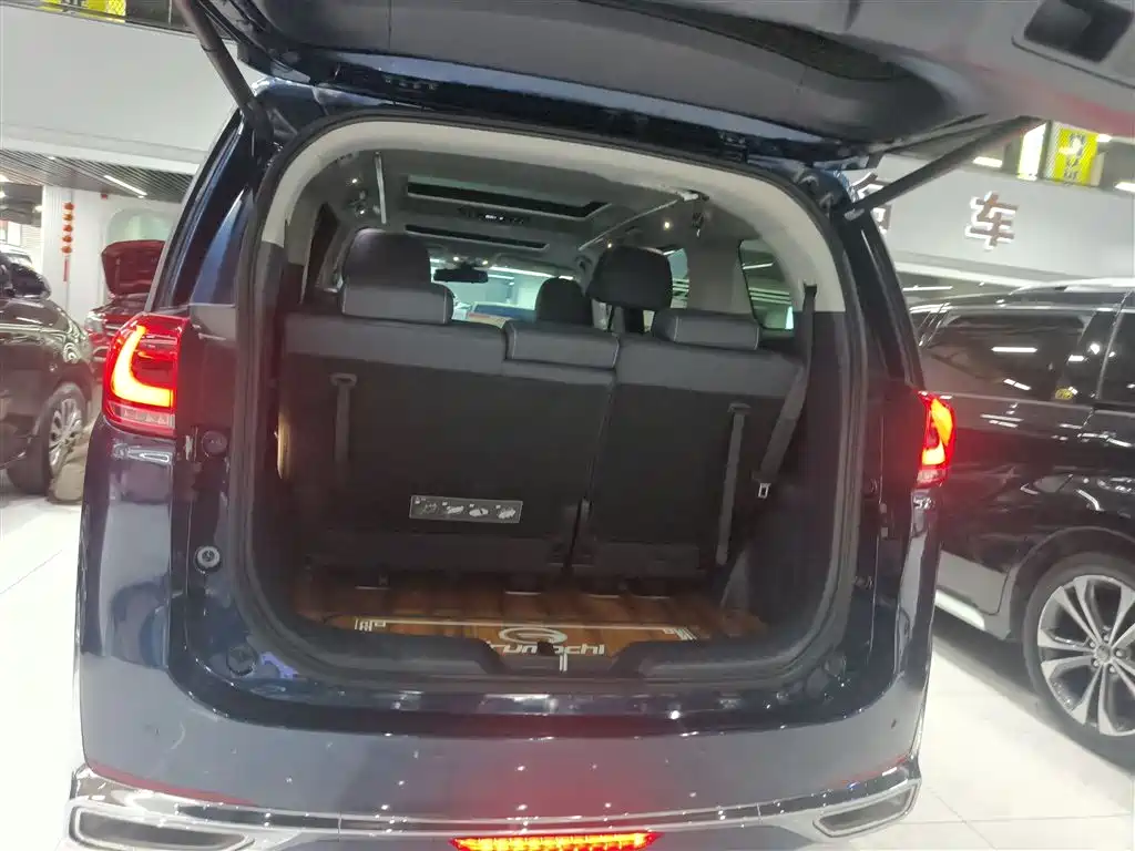 GAC Trumpchi Trumpchi M8 2021 Leading Show Series 390T Prestige Edition фото 15