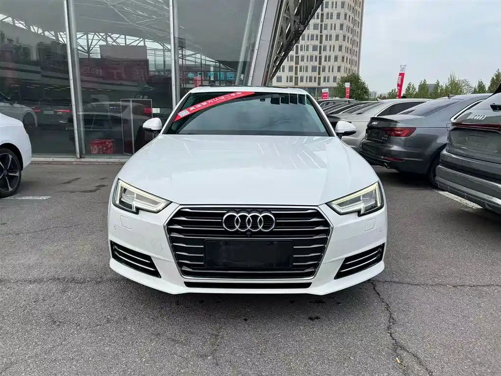 Audi A4L 2017 Plus 40 TFSI Fashion фото 2