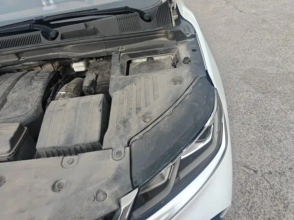 Фото 21 - Geely Coolray