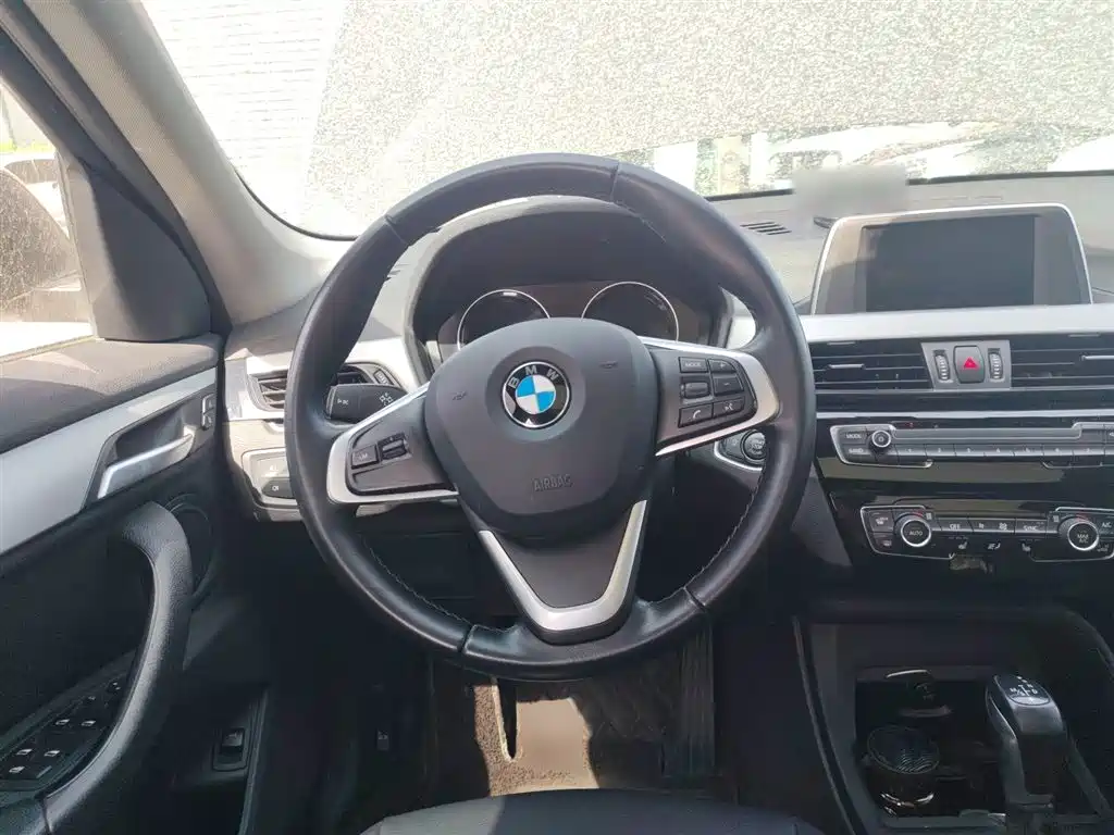 BMW X1 2019 sDrive18Li Fashion Model фото 11