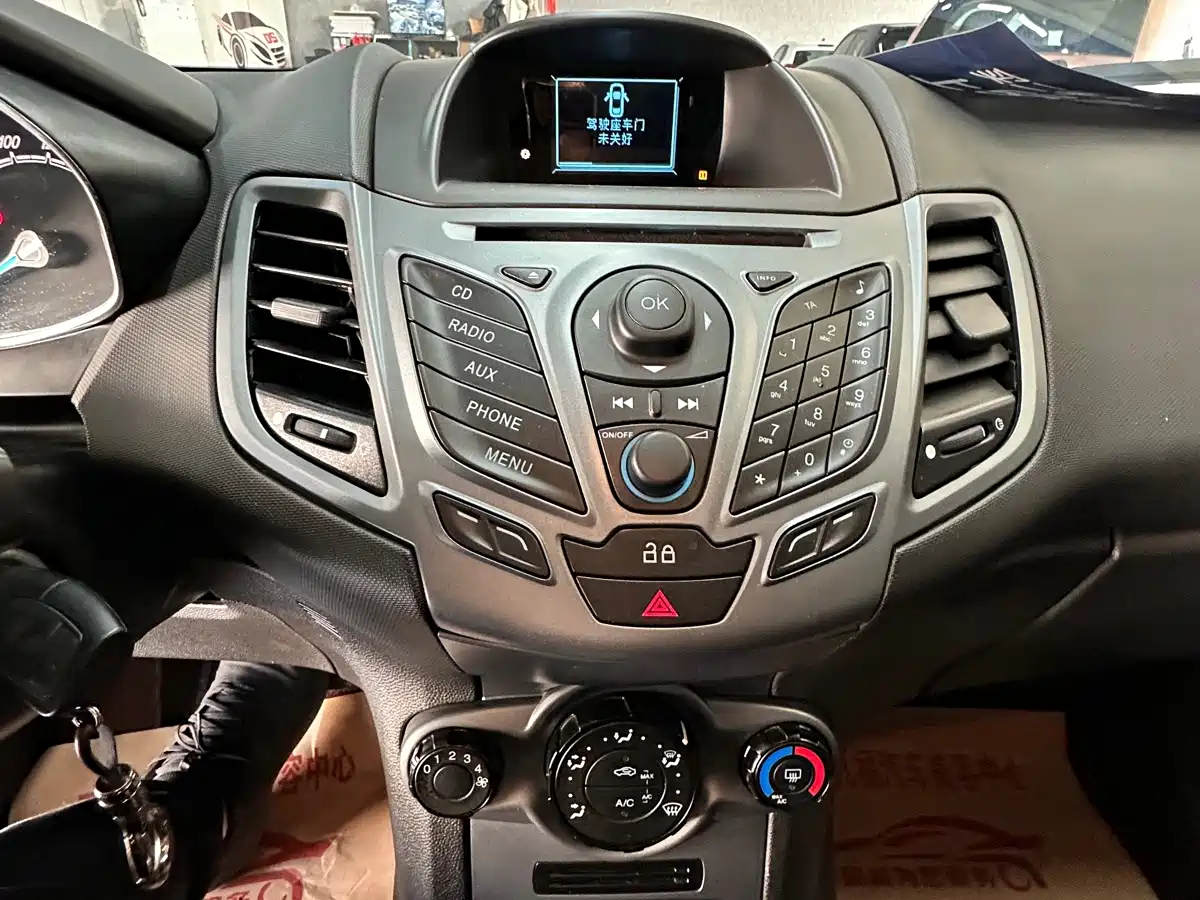 Ford Fiesta 2014 2013 Hatchback 1.5L Automatic Fashion