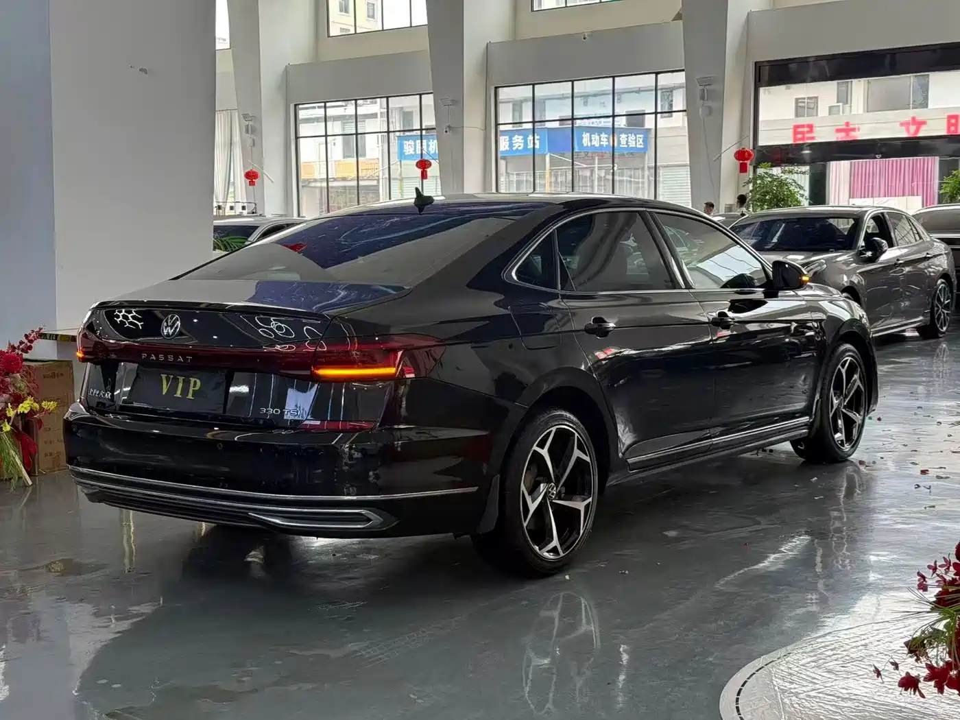 Фото 7 - Volkswagen Passat