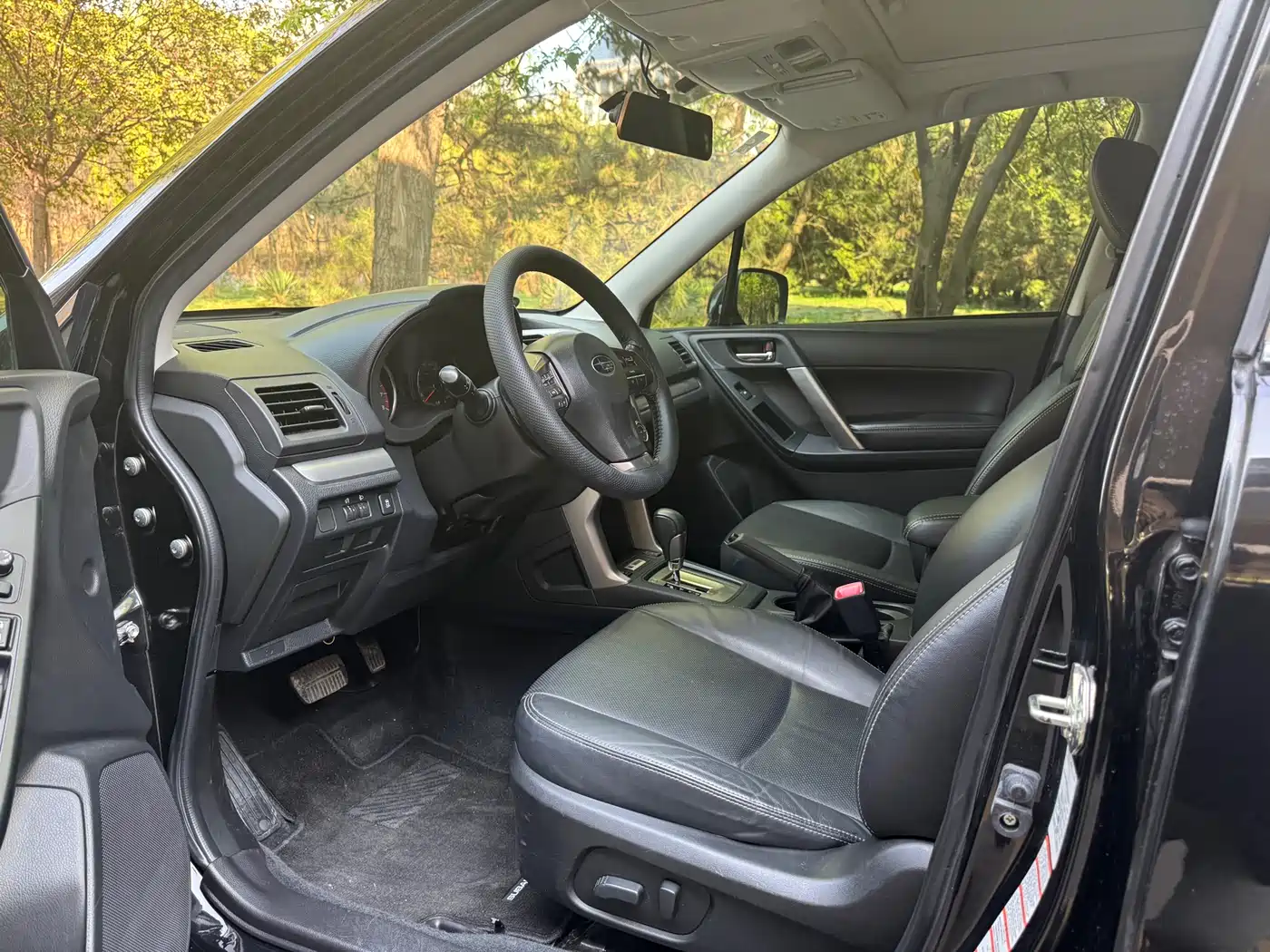 Subaru Forester 2014 2.5i Automatic Elite Edition фото 9