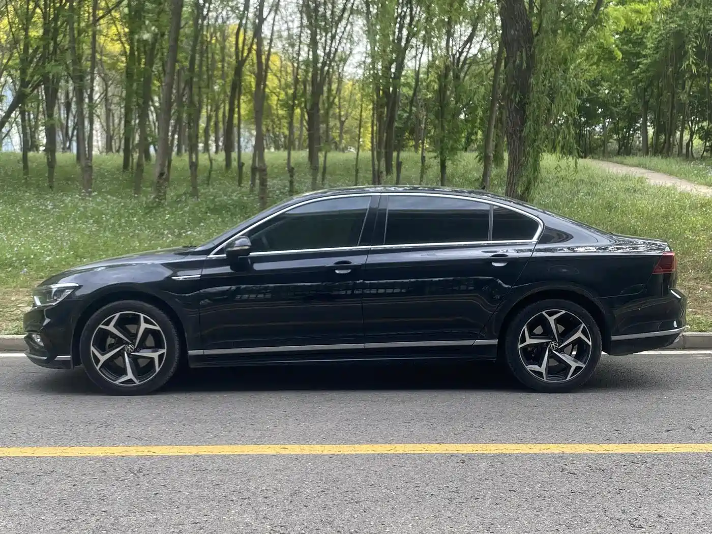Volkswagen Magotan 2023 Model 2 Million Commemorative Edition 380TSI DSG Flagship фото 11