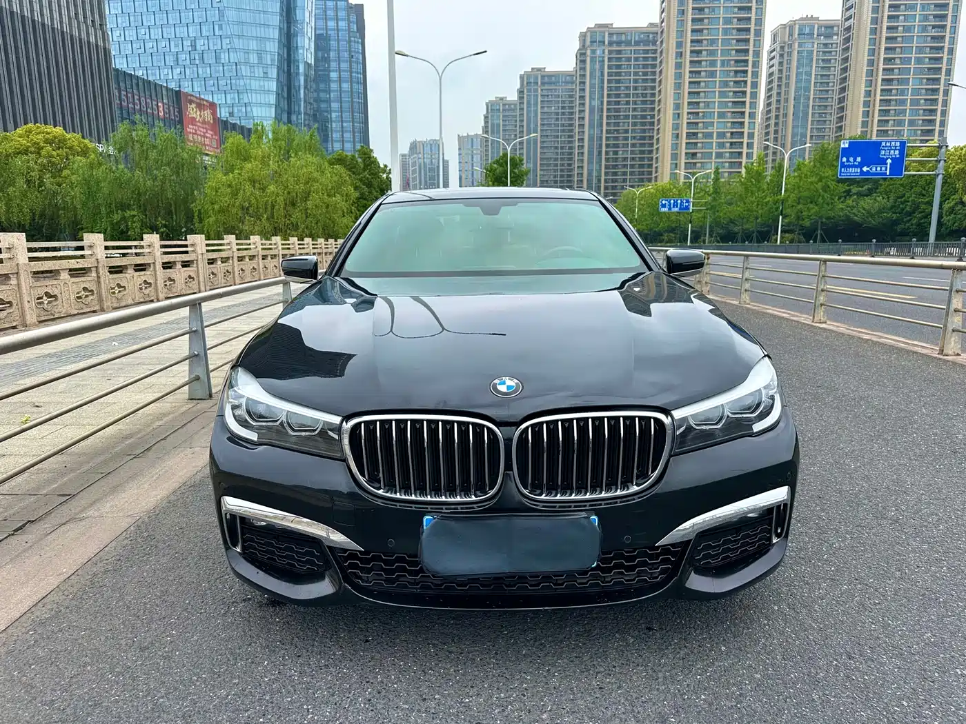 BMW 7 Series 2018 730Li Leading Type M Sport Package фото 2