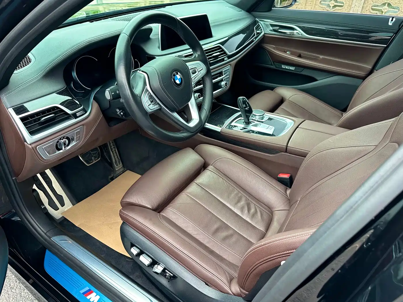 BMW 7 Series 2018 730Li Leading Type M Sport Package фото 4