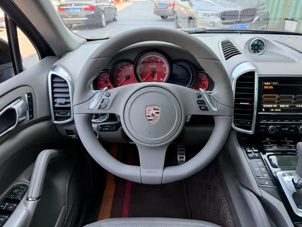 Фото 5 - Porsche Cayenne