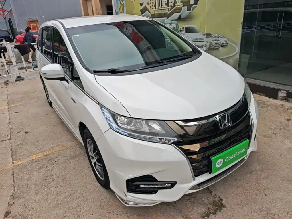 Фото 4 - Honda Odyssey