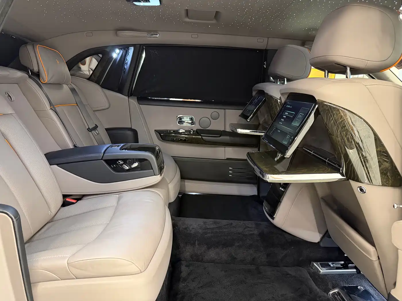 Rolls-Royce Phantom 2019 2018 6.7T Long Wheelbase Version