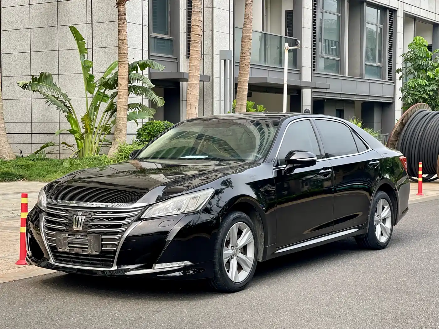 Toyota Crown 2015 2.0T Pioneer