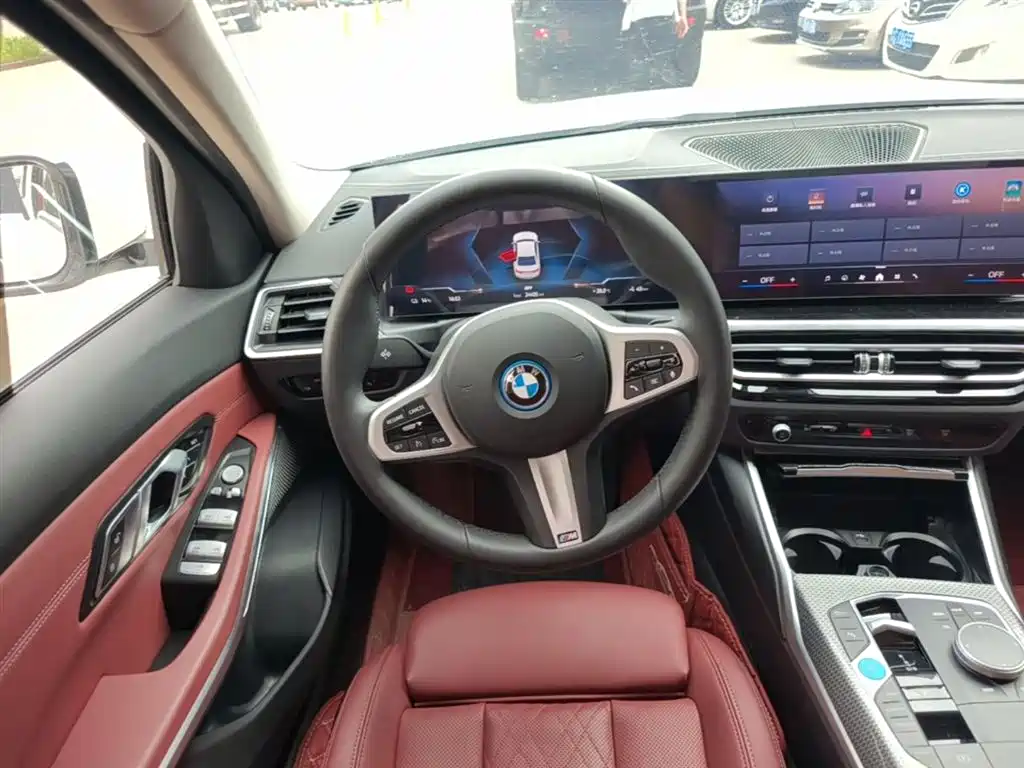 BMW i3 2024 eDrive 35 L фото 11