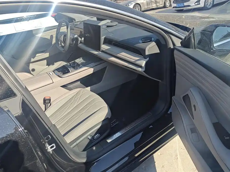 GEELY GALAXY GALAXY SPARKLE 8