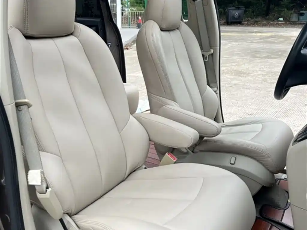 Buick GL8 2014 2.4L CT Luxury Business Comfort фото 7