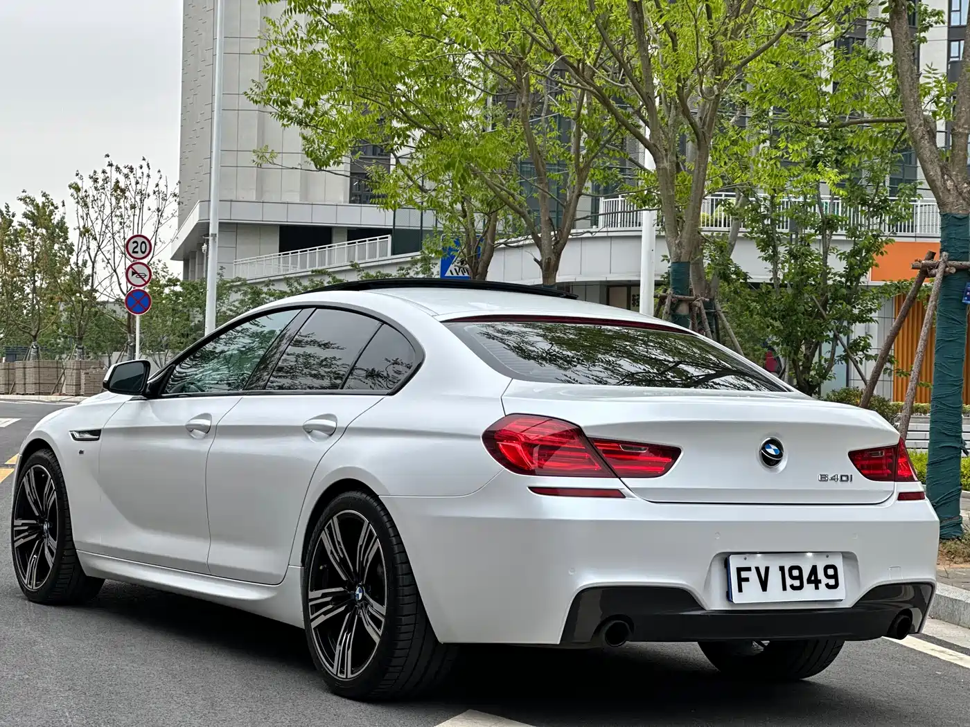 BMW 6 Series 2013 Facelift 640i Gran Coupe фото 4