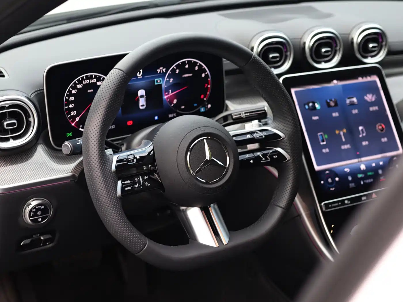 Mercedes-Benz C-Class 2024 C 260 L Sport фото 23