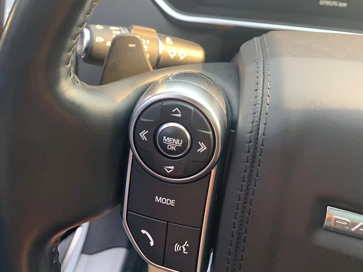 Land Rover Range Rover 2018 3.0 SC V6 Golden Age Edition фото 27