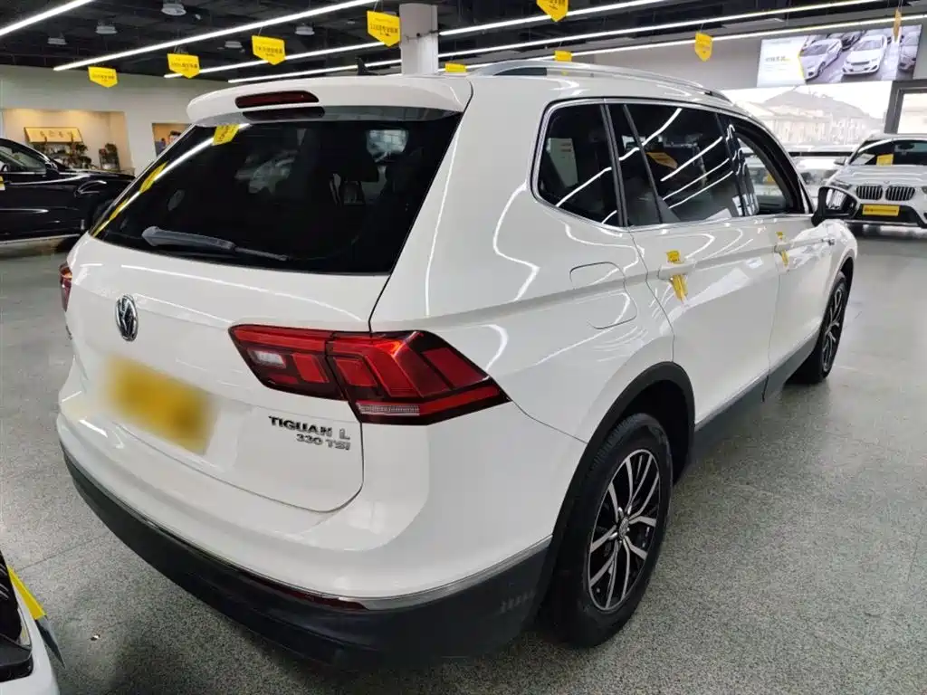 Volkswagen Tiguan L 2017 330TSI Automatic 2WD Comfort Edition фото 7