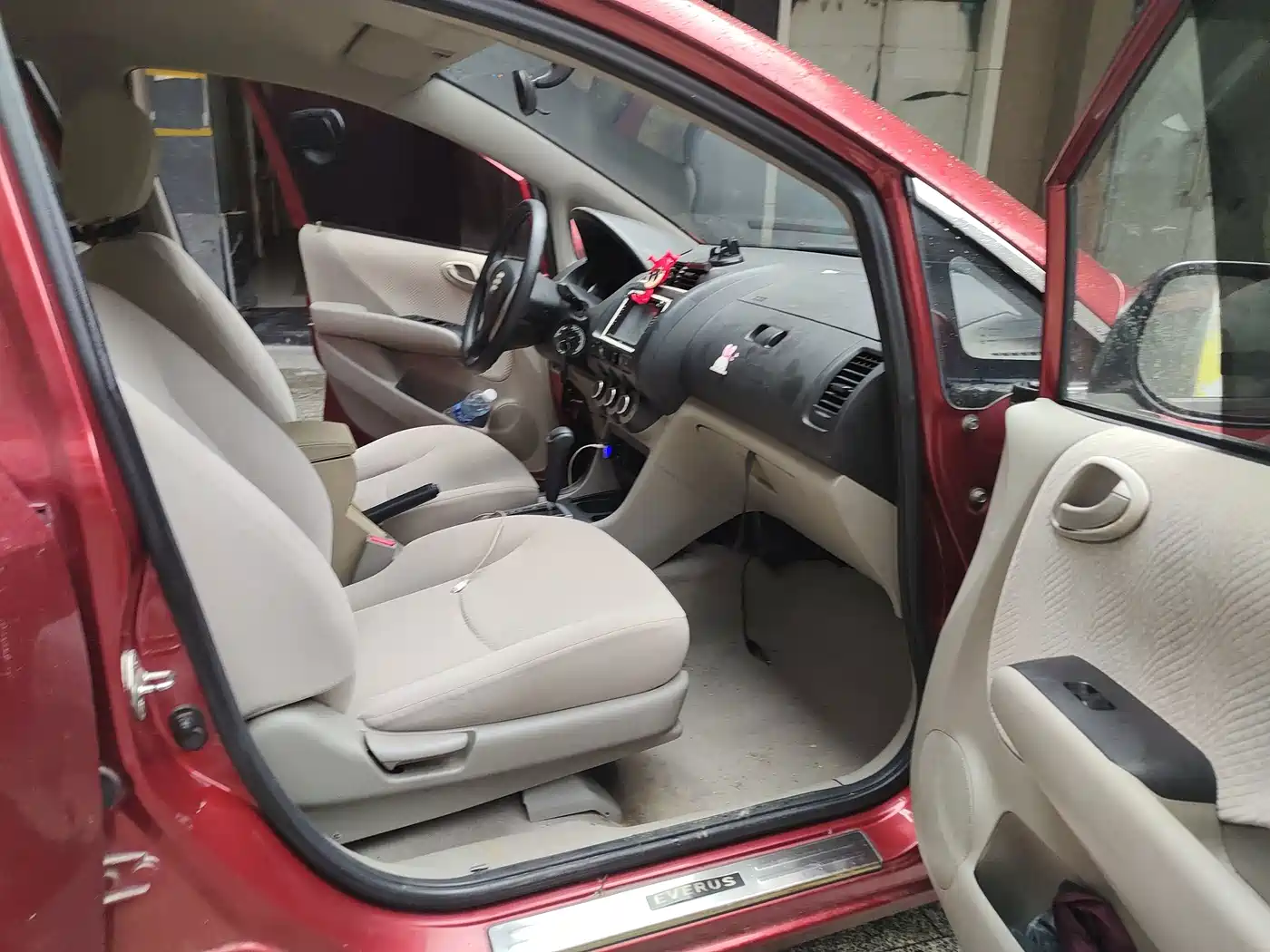 Everus S1 2012 2012 1.3L Automatic Comfort