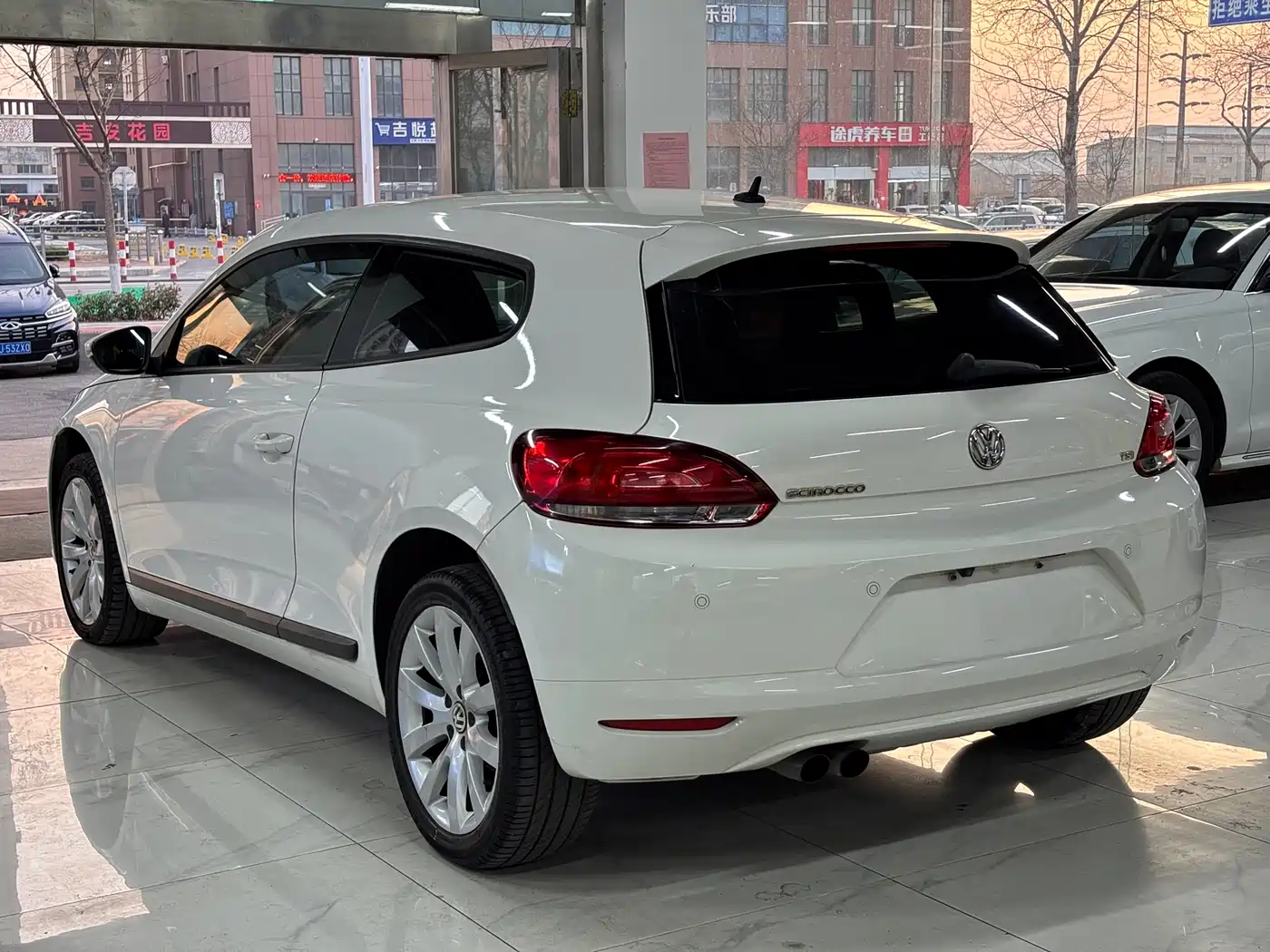 Volkswagen Scirocco 2011 1.4TSI Single Turbo Style Edition фото 6