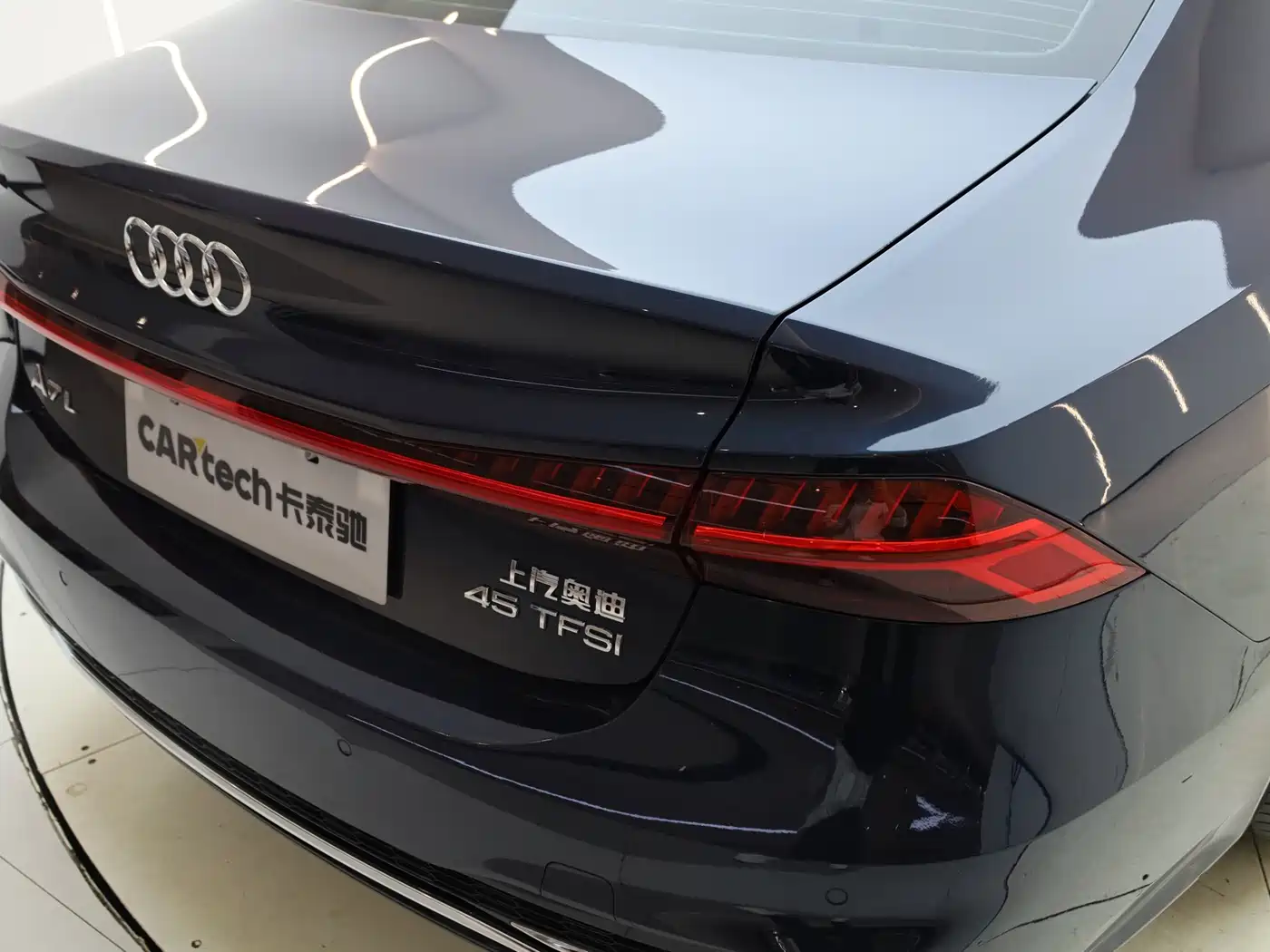 Audi A7L 2024 45TFSI S-line Dream Edition Crystal Package фото 21