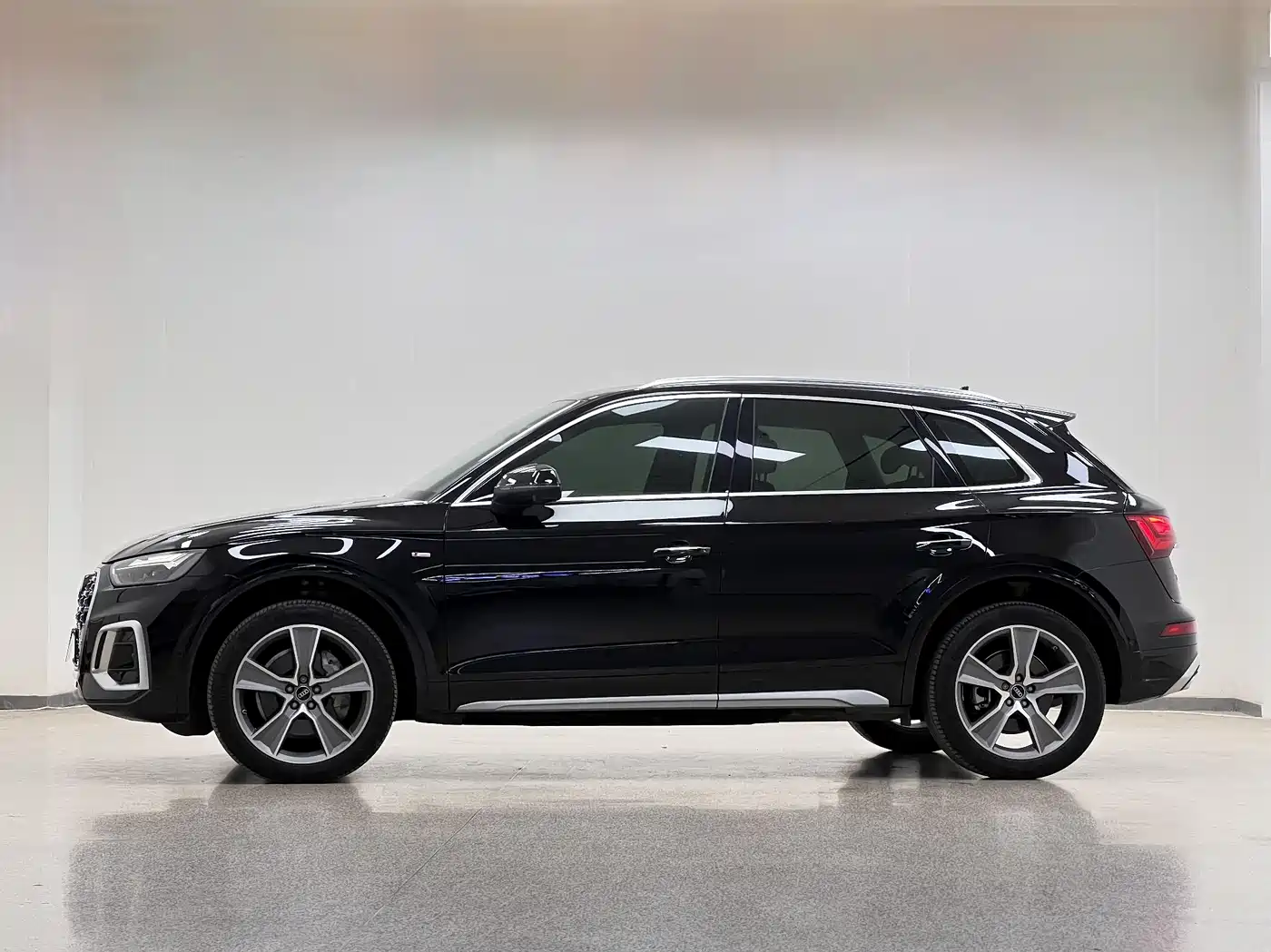 Audi Q5L 2022 Facelift 45T Luxury Dynamic фото 5