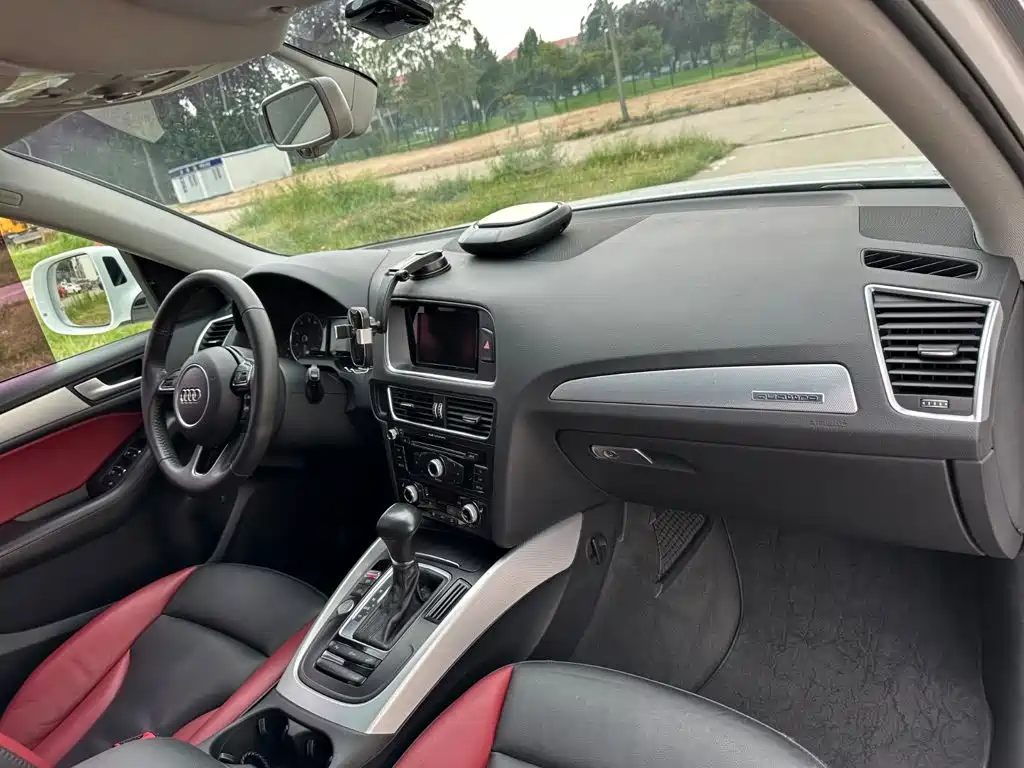 Audi Q5 2018 2017 Plus 40 TFSI Technology