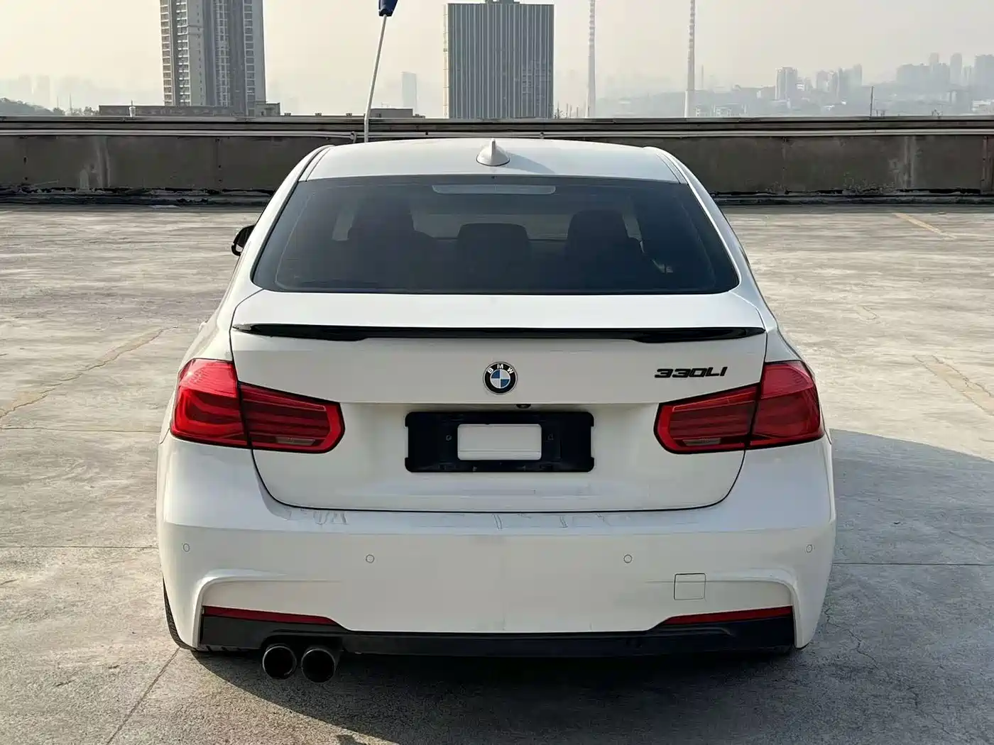 Photo 8 - BMW 3 Series