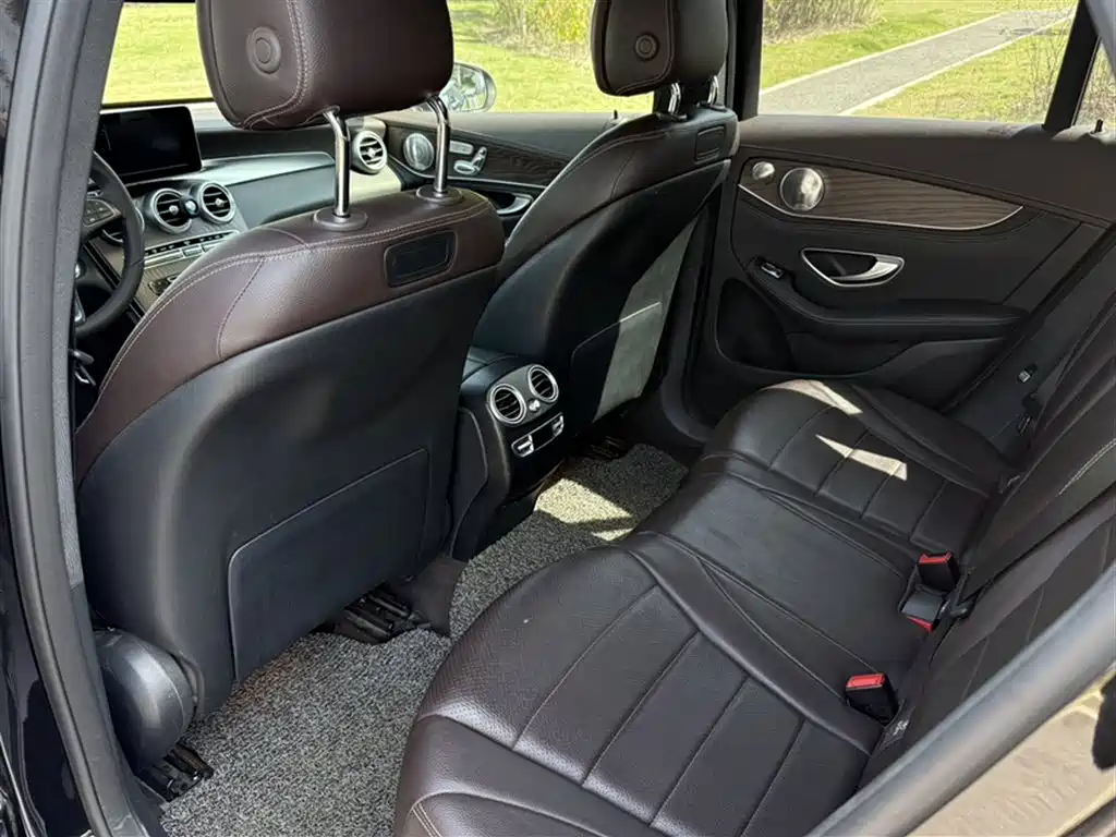 Mercedes-Benz GLC 2018 GLC 300 4MATIC Dynamic фото 10
