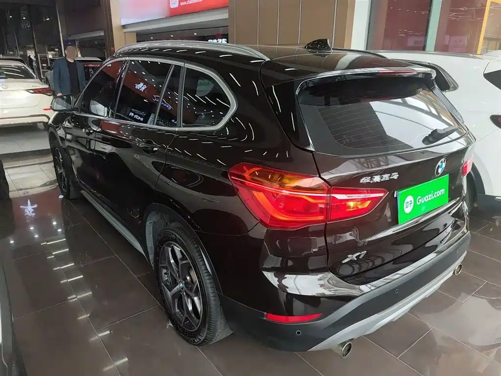 BMW X1 2019 xDrive20Li Premium Model фото 5