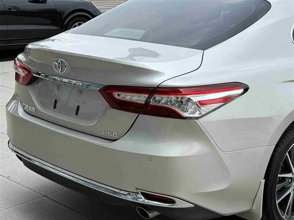 Toyota Camry 2023 2.5G Luxury Edition фото 9