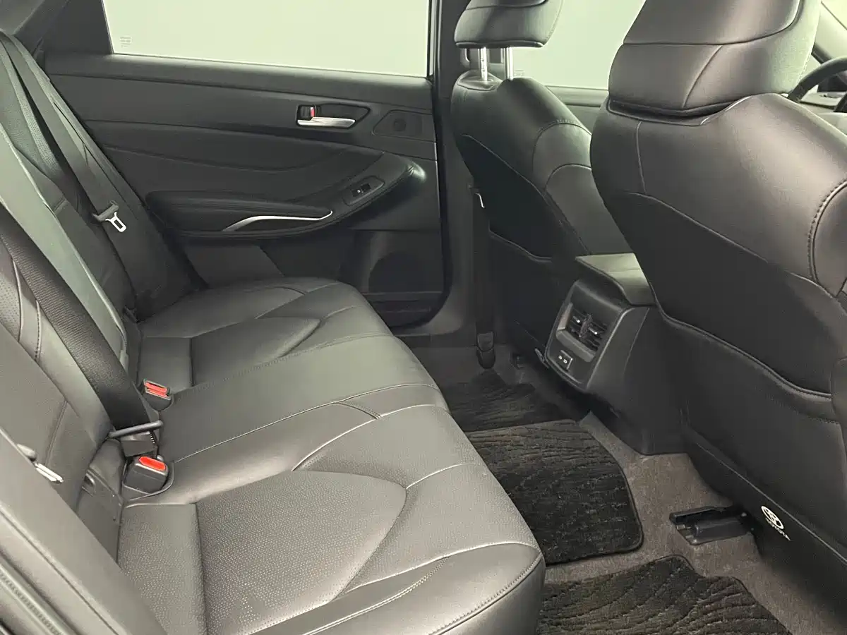 Toyota Avalon 2024 2.0L Luxury Edition фото 23