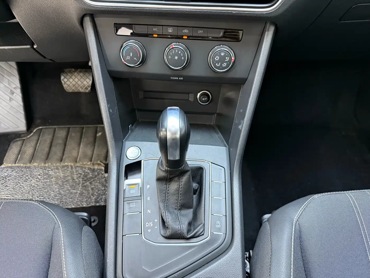 Volkswagen Tiguan L 2023 330TSI Auto 2WD Comfort Edition фото 11