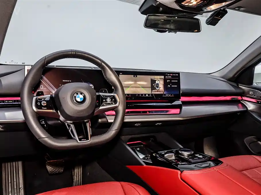 BMW 5 Series 2024 530Li Leading M Sport Package фото 22