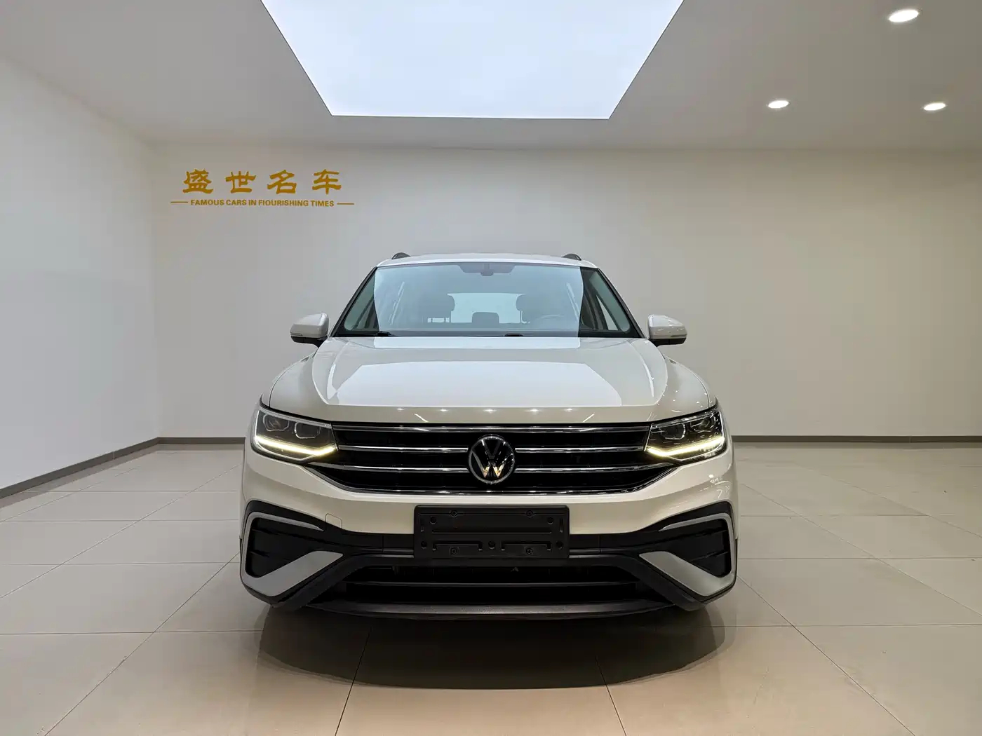 Volkswagen Tiguan L 2023 330TSI Auto 2WD Comfort Edition фото 2