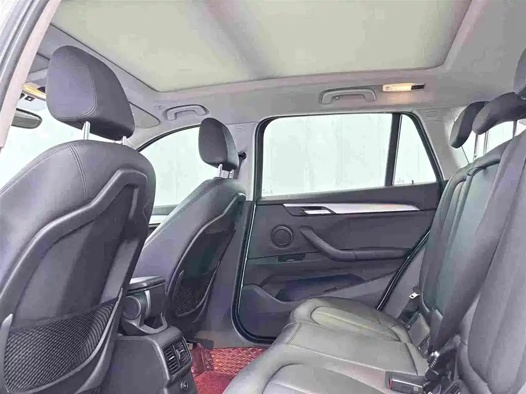BMW X1 2016 sDrive18Li Fashion Model фото 8