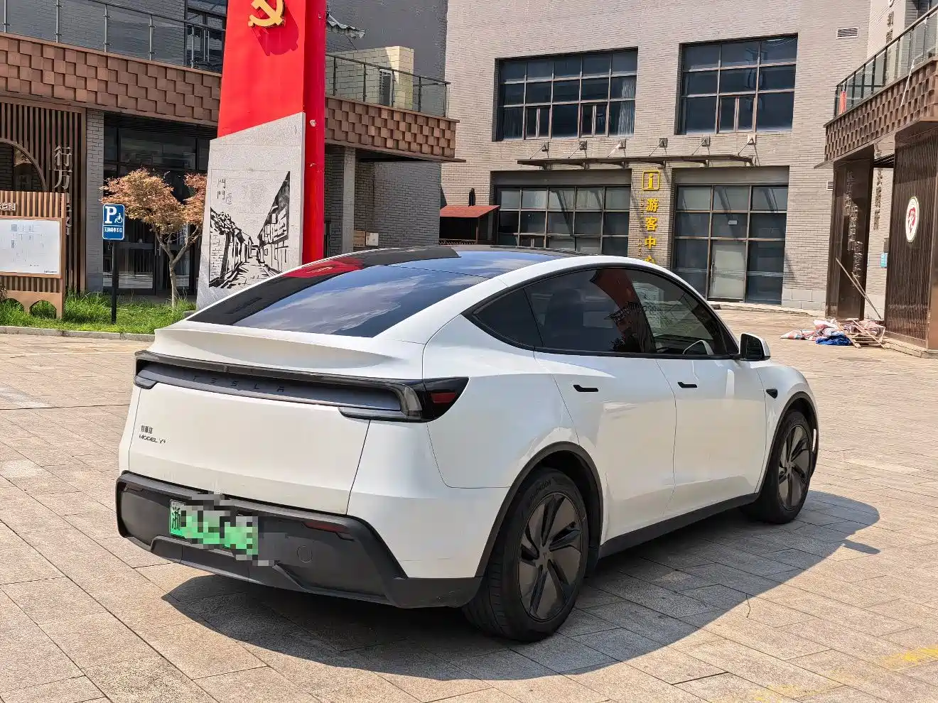 Фото 5 - Tesla Model Y