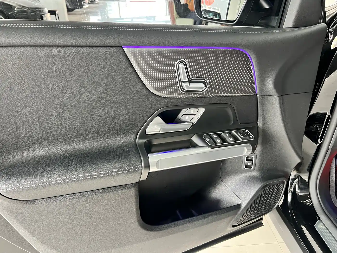 Mercedes-Benz GLB 2023 GLB 220 Dynamic фото 20
