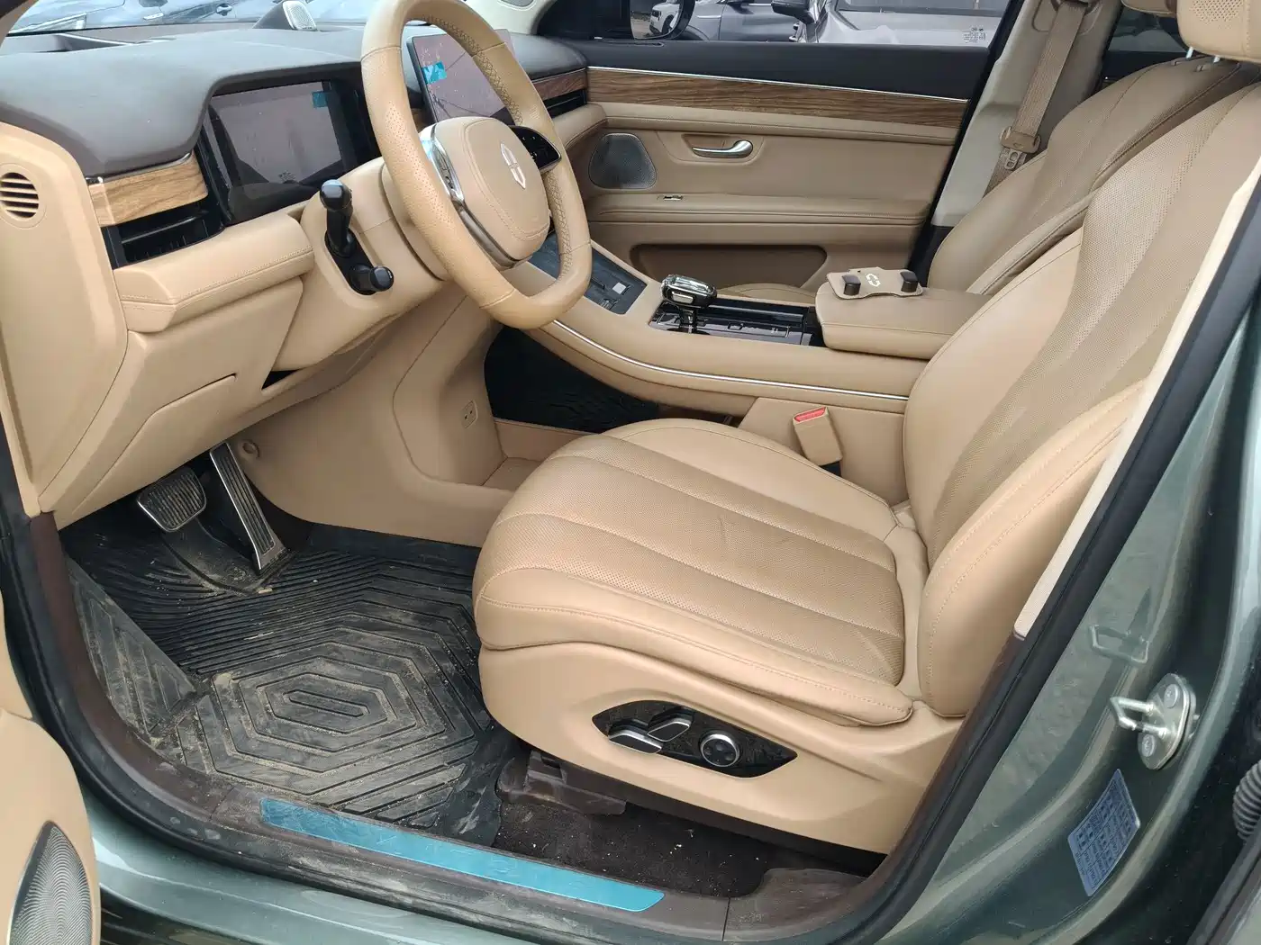 Aito M7 2023 2024 1.5T RWD Plus 5-Seater