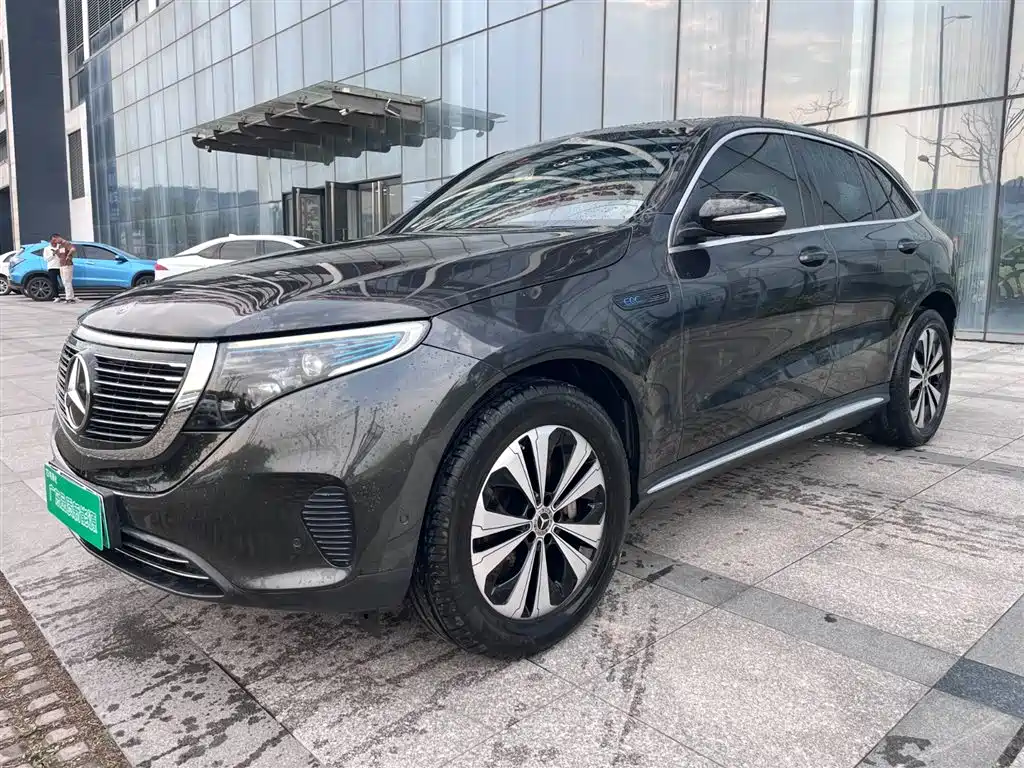 MERCEDES-BENZ EQC