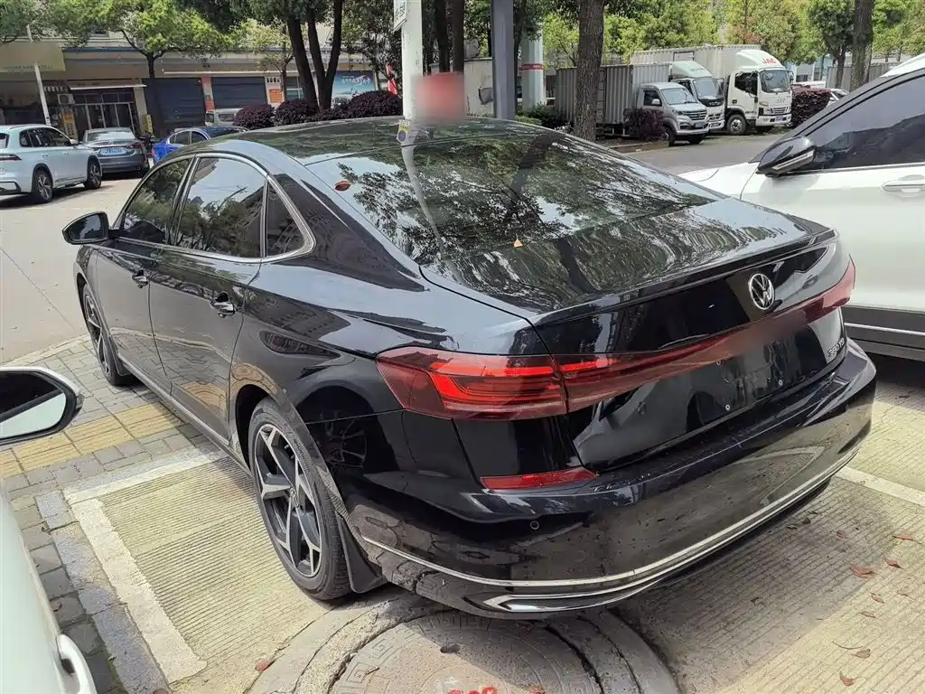 Volkswagen Passat 2024 380TSI Starlight Dragon Soaring Edition фото 23